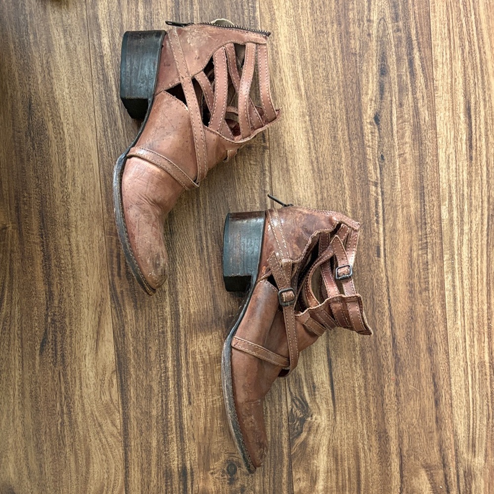Freebird by Steven Distressed Brown Ankle Booties - Picture 2 of 4